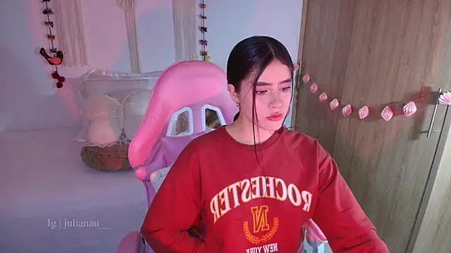 iriswest  online show from 04-05-26, 01:47