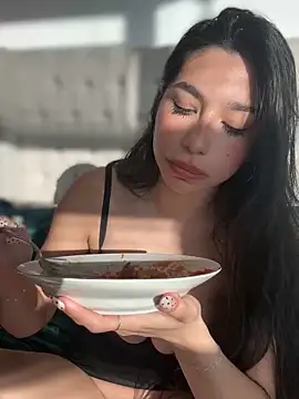LoveLillyy online show from 01-18-25, 11:33