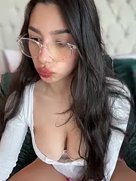 LoveLillyy online show from 01-21-25, 08:11