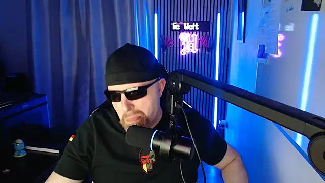 Snapshot of DerPornoPete chatting on 07-01-26, 11:04 DerPornoPete online show from 07-01-26, 11:04