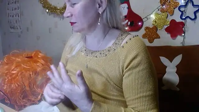 Snapshot of QueenLana chatting on 01-14-25, 04:29 QueenLana online show from 01-14-25, 04:29