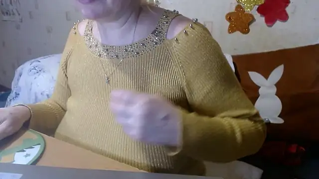 Snapshot of QueenLana chatting on 02-03-25, 02:55 QueenLana online show from 02-03-25, 02:55