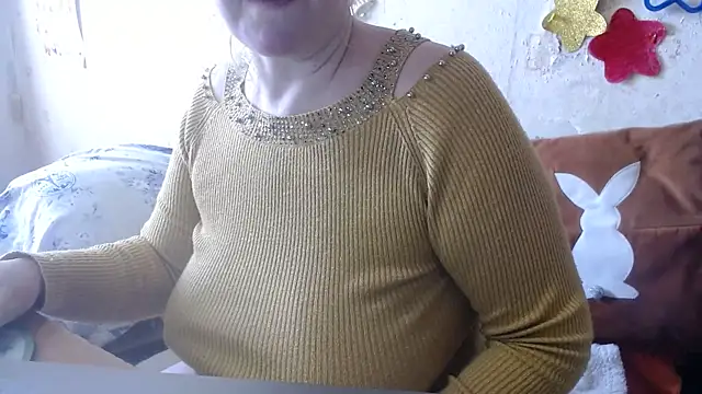 Snapshot of QueenLana chatting on 02-10-25, 08:31 QueenLana online show from 02-10-25, 08:31