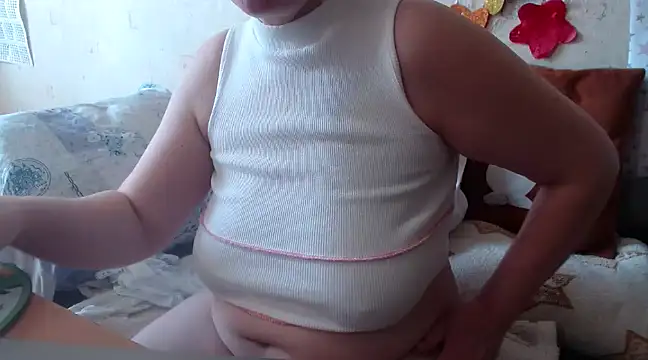 Snapshot of QueenLana chatting on 03-10-25, 08:37 QueenLana online show from 03-10-25, 08:37
