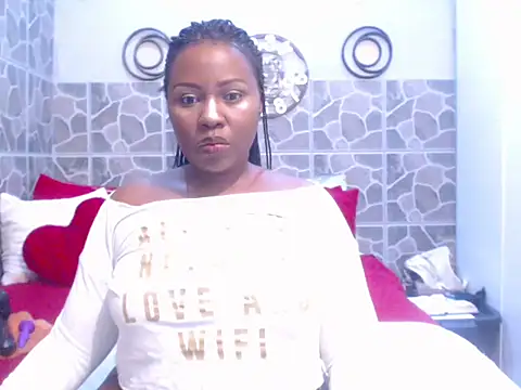 THREEHOLESPLEASURE99 online show from 10-04-25, 10:41