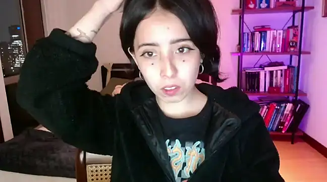 babyluna 8 8 online show from 02-26-25, 11:37