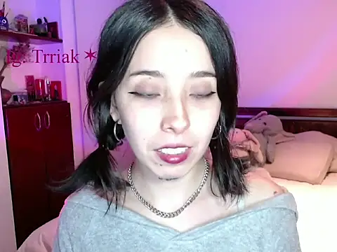 babyluna 8 8 online show from 04-22-26, 12:57