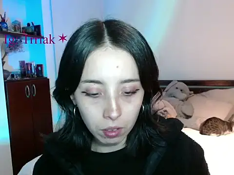babyluna 8 8 online show from 04-22-26, 11:17