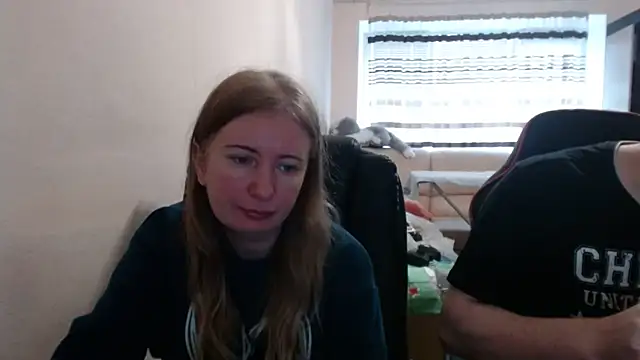 PeterAndJen online show from 11-04-25, 08:46