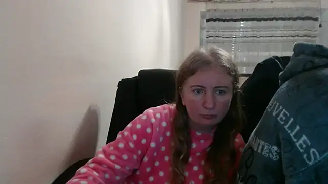 PeterAndJen online show from 01-08-26, 07:49