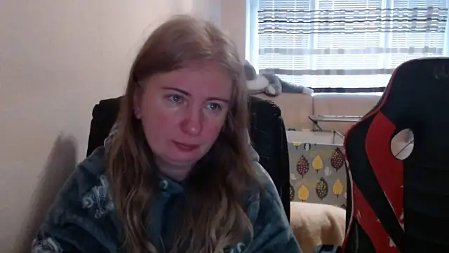 Snapshot of PeterAndJen chatting on 02-13-26, 06:31 PeterAndJen online show from 02-13-26, 06:31