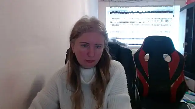 Snapshot of PeterAndJen chatting on 03-04-26, 07:36 PeterAndJen online show from 03-04-26, 07:36