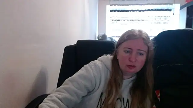 Snapshot of PeterAndJen chatting on 03-11-26, 09:26 PeterAndJen online show from 03-11-26, 09:26