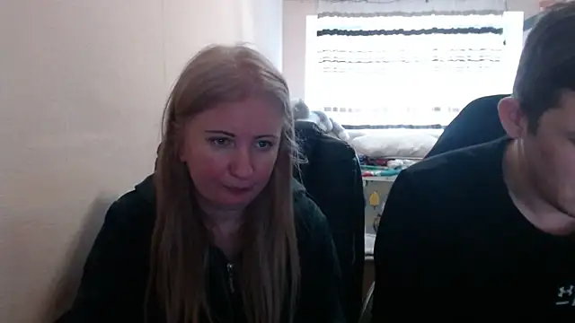 Snapshot of PeterAndJen chatting on 03-22-26, 06:33 PeterAndJen online show from 03-22-26, 06:33