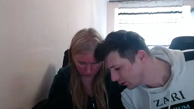 PeterAndJen online show from 05-03-26, 05:52
