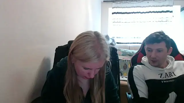 PeterAndJen online show from 05-05-26, 07:27