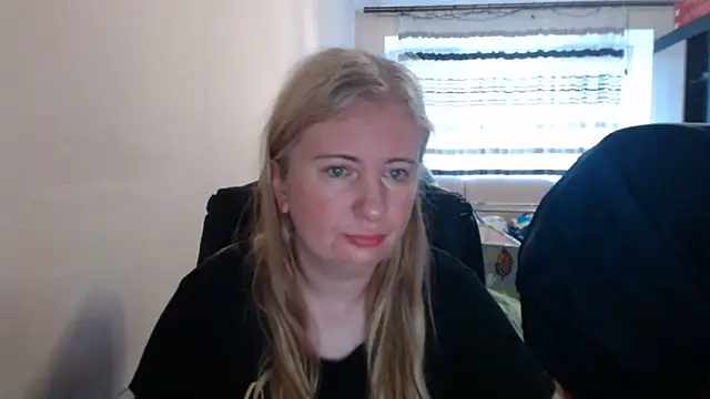 PeterAndJen online show from 06-11-26, 04:43