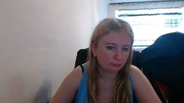Snapshot of PeterAndJen chatting on 06-27-26, 05:56 PeterAndJen online show from 06-27-26, 05:56