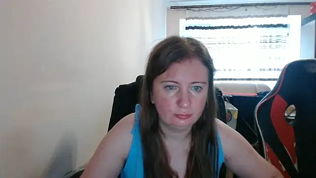 Snapshot of PeterAndJen chatting on 07-04-26, 05:46 PeterAndJen online show from 07-04-26, 05:46