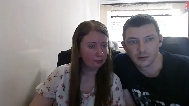 Snapshot of PeterAndJen chatting on 07-05-26, 05:20 PeterAndJen online show from 07-05-26, 05:20