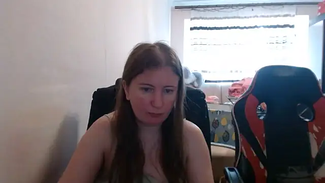 Snapshot of PeterAndJen chatting on 07-14-26, 10:21 PeterAndJen online show from 07-14-26, 10:21