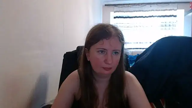 Snapshot of PeterAndJen chatting on 07-19-26, 06:28 PeterAndJen online show from 07-19-26, 06:28