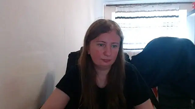 Snapshot of PeterAndJen chatting on 07-26-26, 06:15 PeterAndJen online show from 07-26-26, 06:15