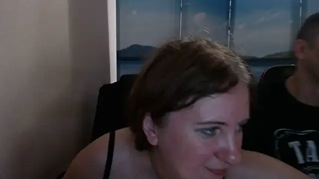 Snapshot of PeterAndJen chatting on 08-02-26, 06:06 PeterAndJen online show from 08-02-26, 06:06