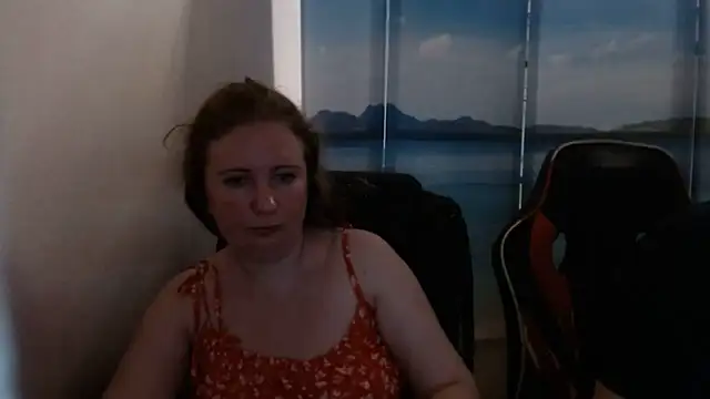 Snapshot of PeterAndJen chatting on 08-05-26, 05:38 PeterAndJen online show from 08-05-26, 05:38