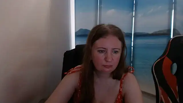 Snapshot of PeterAndJen chatting on 08-06-26, 05:53 PeterAndJen online show from 08-06-26, 05:53