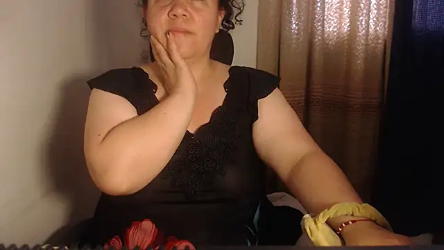agathamiller01 online show from 06-18-26, 12:31