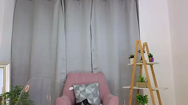 bella  adams online show from 12-26-24, 11:35