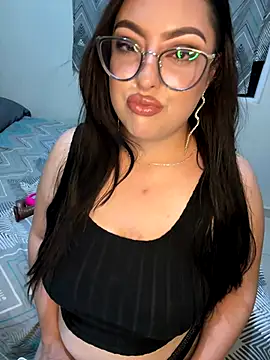 MileyGia online show from 11-08-25, 01:06