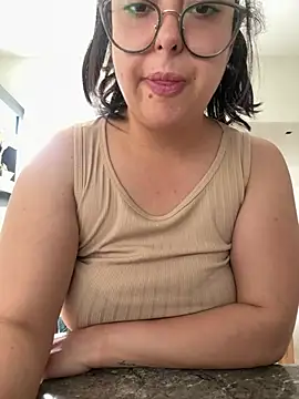 MileyGia online show from 03-08-26, 08:45