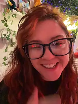 Snapshot of JennKenobi chatting on 07-29-26, 12:47 JennKenobi online show from 07-29-26, 12:47