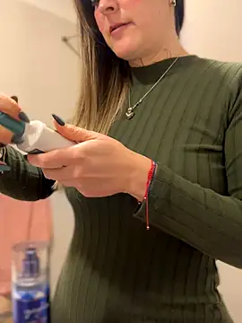 Snapshot of misslulipop chatting on 09-28-25, 10:48 misslulipop online show from 09-28-25, 10:48