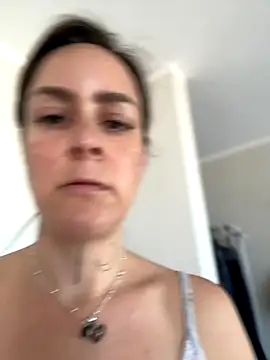 Snapshot of misslulipop chatting on 11-09-25, 02:37 misslulipop online show from 11-09-25, 02:37