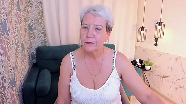 KathySunn online show from 05-18-26, 01:17