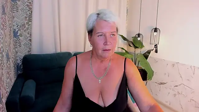 KathySunn online show from 07-30-26, 01:54
