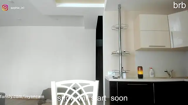 Snapshot of _in_yan chatting on 03-15-26, 06:52 in yan online show from 03-15-26, 06:52