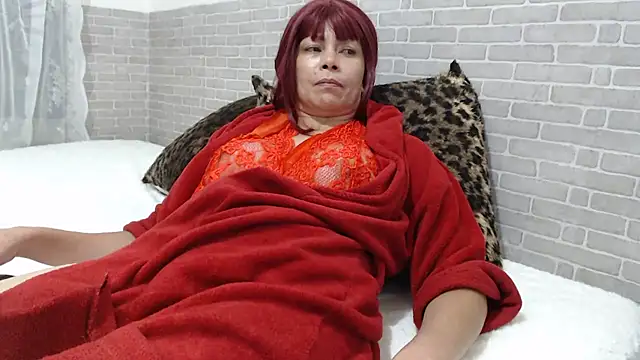 Snapshot of sweet_luana chatting on 12-18-25, 05:02 sweet luana online show from 12-18-25, 05:02