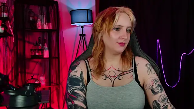 AsheLucker online show from 05-01-26, 02:49