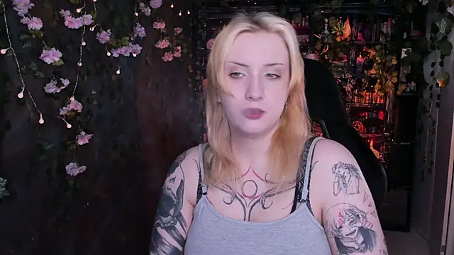 AsheLucker online show from 06-14-26, 07:43
