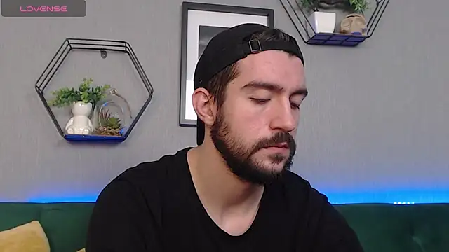 Dylan Best online show from 12-15-24, 07:35