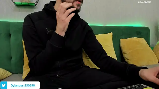 Dylan Best online show from 11-19-25, 10:54