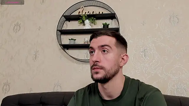 Snapshot of Dylan_Best chatting on 02-15-26, 02:08 Dylan Best online show from 02-15-26, 02:08