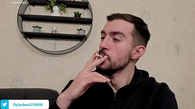 Snapshot of Dylan_Best chatting on 03-01-26, 10:56 Dylan Best online show from 03-01-26, 10:56