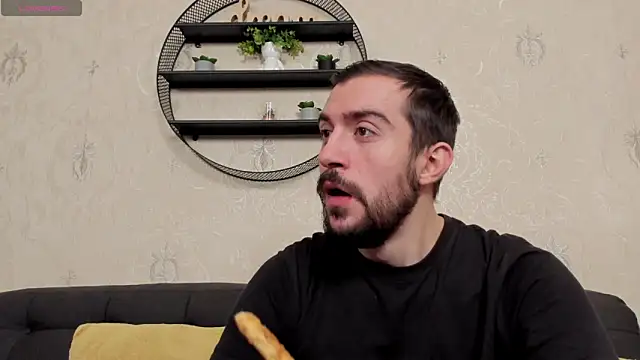 Snapshot of Dylan_Best chatting on 03-25-26, 02:39 Dylan Best online show from 03-25-26, 02:39