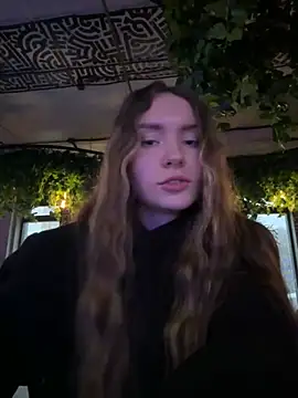 Snapshot of AprilinAlba chatting on 01-12-25, 01:16 AprilinAlba online show from 01-12-25, 01:16