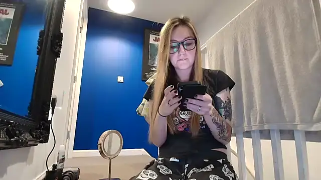 Snapshot of short_sweetpea chatting on 10-12-25, 08:46 short sweetpea online show from 10-12-25, 08:46